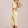 Blugi capri Anessa cu talie medie, în galben lămâie Blugi capri Anessa cu talie medie, în galben lămâie
