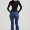 Blugi evazați cu talie înaltă Jacey, spălați indigo Blugi evazați cu talie înaltă Jacey, spălați indigo