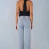 Blugi Lorielle cu talie medie și croi drept, din denim deschis Blugi Lorielle cu talie medie și croi drept, din denim deschis