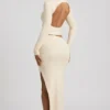 Bluză Auri din modal, cu guler înalt, fără spate și drapată, în culoarea ivoriu Bluză Auri din modal, cu guler înalt, fără spate și drapată, în culoarea ivoriu
