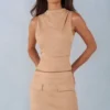 Bluză cu guler înalt din imitație de piele de căprioară Aurelle în culoarea Tan Bluză cu guler înalt din imitație de piele de căprioară Aurelle în culoarea Tan