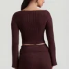 Bluză Wilona din tricot cu nervuri și decolteu în V, culoare Espresso Bluză Wilona din tricot cu nervuri și decolteu în V, culoare Espresso