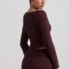 Bluză Wilona din tricot cu nervuri și decolteu în V, culoare Espresso Bluză Wilona din tricot cu nervuri și decolteu în V, culoare Espresso