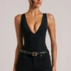 Body Rumi cu decolteu adânc și gât halter, negru Body Rumi cu decolteu adânc și gât halter, negru