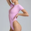 Body-ul cu șireturi Raine în roz violet Body-ul cu șireturi Raine în roz violet