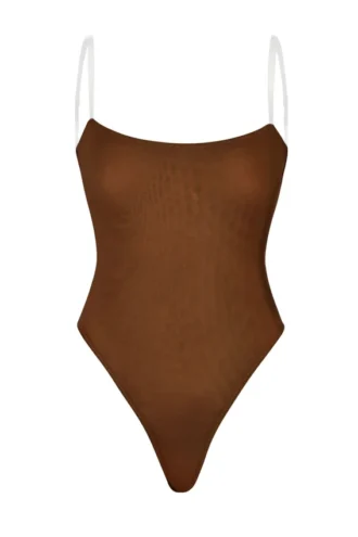 Body-ul cu tanga și bretele invizibile din plasă moale Intimates, culoare castan
