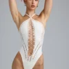 Body-ul de vară cu șnururi și gât halter, de culoare ivoriu Body-ul de vară cu șnururi și gât halter, de culoare ivoriu
