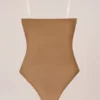 Body-ul fără bretele Intimates, culoare Almond Body-ul fără bretele Intimates, culoare Almond