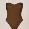 Body-ul fără bretele Intimates, culoare castan Body-ul fără bretele Intimates, culoare castan