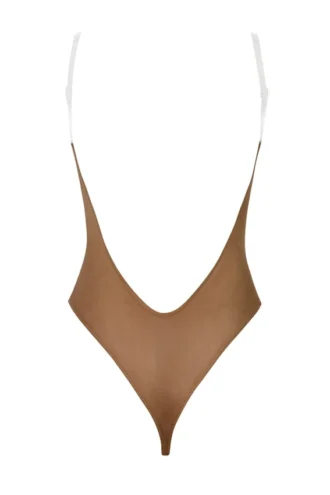 Body-ul tanga cu bretele invizibile din plasă moale, de la Intimates, în culoarea Almond