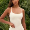Body-uri decupate, culoare crem
