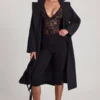 Body Zayla din dantelă transparentă cu decolteu adânc și margini festonate, negru Body Zayla din dantelă transparentă cu decolteu adânc și margini festonate, negru