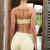 Braletă cu gât pătrat în culoarea lămâie Braletă cu gât pătrat în culoarea lămâie