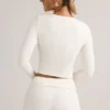 Cardigan scurt cu nervuri din modal Kiva, în culoarea alb Cardigan scurt cu nervuri din modal Kiva, în culoarea alb