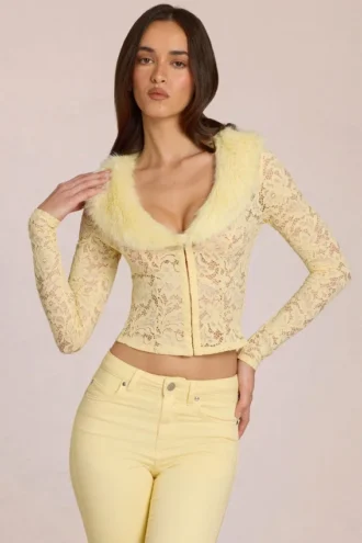 Cardigan Solaya din dantelă cu bordură din blană artificială, în culoarea galben lămâie