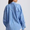 Cămașă oversized din poplin de bumbac cu dungi, în dungi albastre Cămașă oversized din poplin de bumbac cu dungi, în dungi albastre
