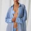 Cămașă oversized Hiva cu detalii din perle, albastru cer Cămașă oversized Hiva cu detalii din perle, albastru cer