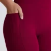 Colanți evazați Soft Active cu talie în V și buzunare, în culoarea Burgundy Colanți evazați Soft Active cu talie în V și buzunare, în culoarea Burgundy