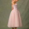 Corset fără cupe, cu șireturi și ornamente, Elia, în roz floral Corset fără cupe, cu șireturi și ornamente, Elia, în roz floral