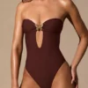 Costum de baie bandeau cu decupaje Faye, culoare maro espresso Costum de baie bandeau cu decupaje Faye, culoare maro espresso