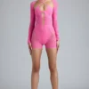 Costum de baie Melody cu decupaje și ornamente, în roz gumă de mestecat Costum de baie Melody cu decupaje și ornamente, în roz gumă de mestecat