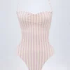 Costum de baie întreg Biarritz cu decupaje și gât halter, în nuanța mov Costum de baie întreg Biarritz cu decupaje și gât halter, în nuanța mov