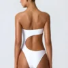 Costum de baie întreg cu decupaje și ornamente din mărgele, model Miami, în culoarea alb Costum de baie întreg cu decupaje și ornamente din mărgele, model Miami, în culoarea alb