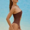 Costum de baie întreg cu decupaje și ornamente Formentera, culoare maro ciocolată Costum de baie întreg cu decupaje și ornamente Formentera, culoare maro ciocolată
