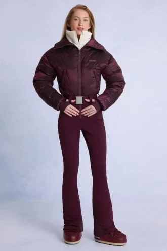 Costum de schi impermeabil, cu curea, în nuanța burgund