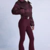 Costum de schi impermeabil, cu curea, în nuanța burgund Costum de schi impermeabil, cu curea, în nuanța burgund
