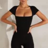 Costum integral Bea cu mâneci scurte și decolteu pătrat, negru Costum integral Bea cu mâneci scurte și decolteu pătrat, negru