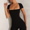Costum integral Bea cu mâneci scurte și decolteu pătrat, negru Costum integral Bea cu mâneci scurte și decolteu pătrat, negru