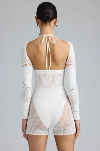 Costum integral decupat și decorat Melody, culoare ivoriu