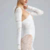Costum integral decupat și decorat Melody, culoare ivoriu Costum integral decupat și decorat Melody, culoare ivoriu