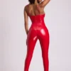Costum integral din vinil Lynx cu decolteu adânc, în culoarea roșu foc Costum integral din vinil Lynx cu decolteu adânc, în culoarea roșu foc