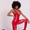 Costum integral din vinil Lynx cu decolteu adânc, în culoarea roșu foc Costum integral din vinil Lynx cu decolteu adânc, în culoarea roșu foc