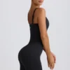 Costum integral fără cusături Super Sculpt în negru Costum integral fără cusături Super Sculpt în negru