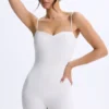 Costum integral Vera din modal, cu decolteu în formă de inimă și spate decupat, de culoare albă Costum integral Vera din modal, cu decolteu în formă de inimă și spate decupat, de culoare albă