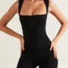 Costum Nova cu pantaloni scurți și gât pătrat, negru Costum Nova cu pantaloni scurți și gât pătrat, negru