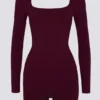 Costum Soft Active cu spate decupat, în culoarea burgund