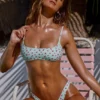 Costume de baie imprimat, cu talie joasă și decupaj lateral, în culoarea mentă Costume de baie imprimat, cu talie joasă și decupaj lateral, în culoarea mentă