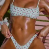 Costume de baie imprimat, cu talie joasă și decupaj lateral, în culoarea mentă Costume de baie imprimat, cu talie joasă și decupaj lateral, în culoarea mentă