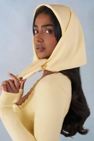 Eșarfă tricotată Aviana în galben unt Eșarfă tricotată Aviana în galben unt