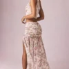 Fustă maxi asimetrică cu volane Romy, cu imprimeu floral Primrose Fustă maxi asimetrică cu volane Romy, cu imprimeu floral Primrose