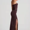 Fustă maxi cu talie joasă Liora cu dungi, în culoarea ciocolată Fustă maxi cu talie joasă Liora cu dungi, în culoarea ciocolată