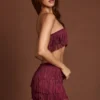 Fustă mini cu talie medie și franjuri Maristella, în culoarea roșu vin Fustă mini cu talie medie și franjuri Maristella, în culoarea roșu vin