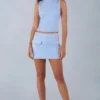 Fustă mini din imitație de piele de căprioară Alvara, cu talie medie, în albastru deschis Fustă mini din imitație de piele de căprioară Alvara, cu talie medie, în albastru deschis