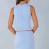 Bluză cu guler înalt din imitație de piele de căprioară Aurelle, de culoare albastru deschis Bluză cu guler înalt din imitație de piele de căprioară Aurelle, de culoare albastru deschis