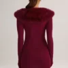 Fustă mini din tricot Tova, cu talie medie, în culoarea vinului Fustă mini din tricot Tova, cu talie medie, în culoarea vinului