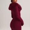 Fustă mini din tricot Tova, cu talie medie, în culoarea vinului Fustă mini din tricot Tova, cu talie medie, în culoarea vinului